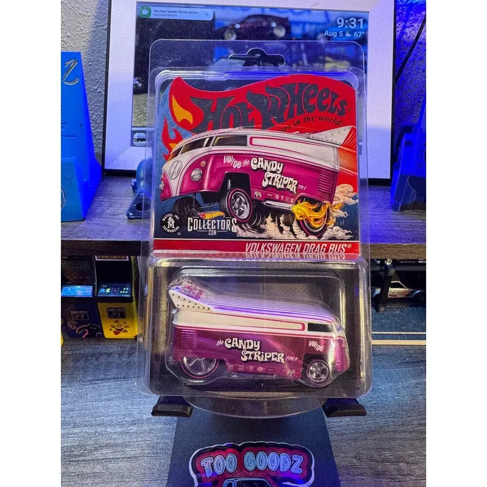Hot Wheels RLC Volkswagen Drag Bus Candy Striper numbered 16663